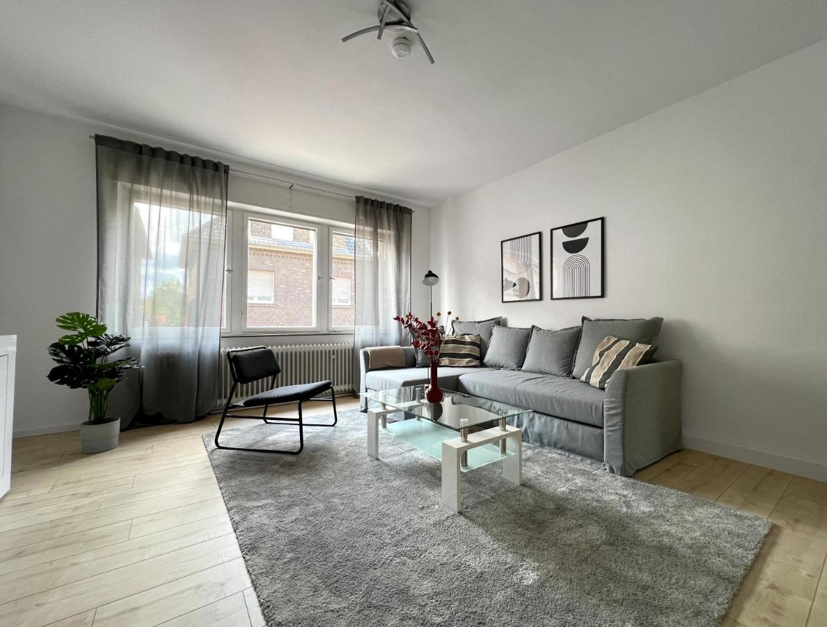 One Bed And One Sofa Bed, Self Check In, Invoice Lejlighed Mönchengladbach Eksteriør billede